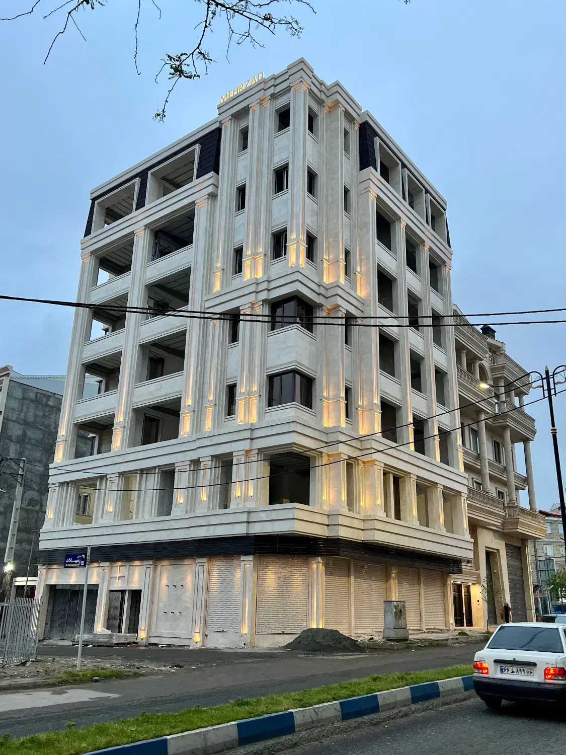 واحد اپارتمان ۵۵ متری تجاری طاهری