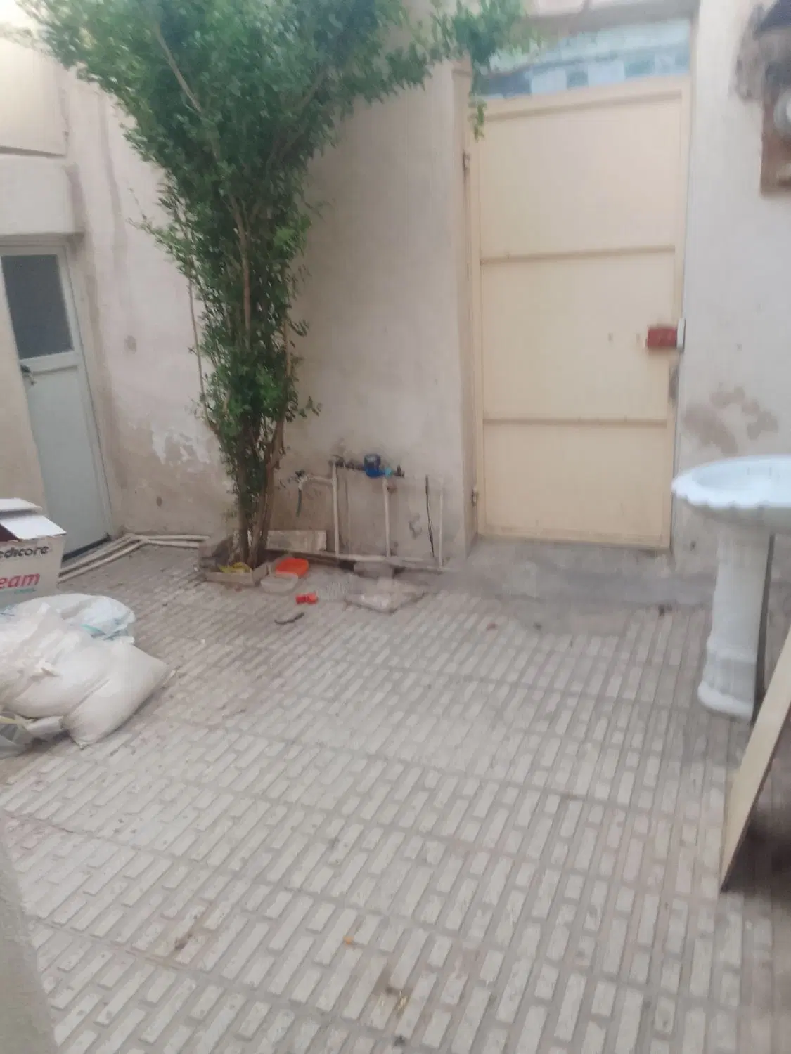 منزل مسکونی ۶۵دارای آب برق گاز پمپ آب سند تک برگ