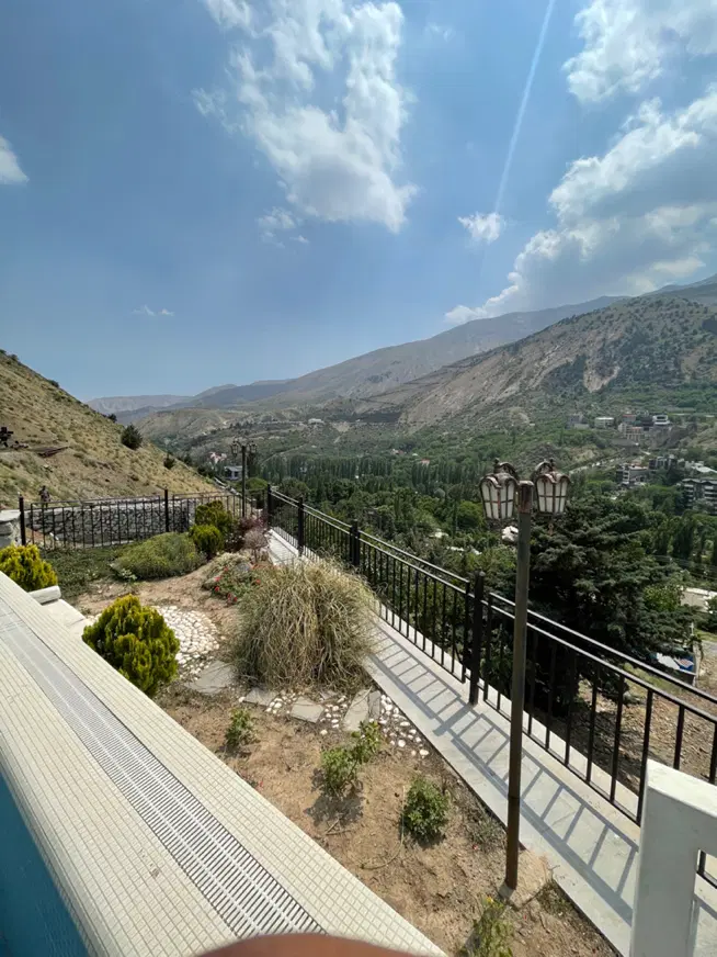ویلا اوشان با دید مشجر و استخر روباز اجاره