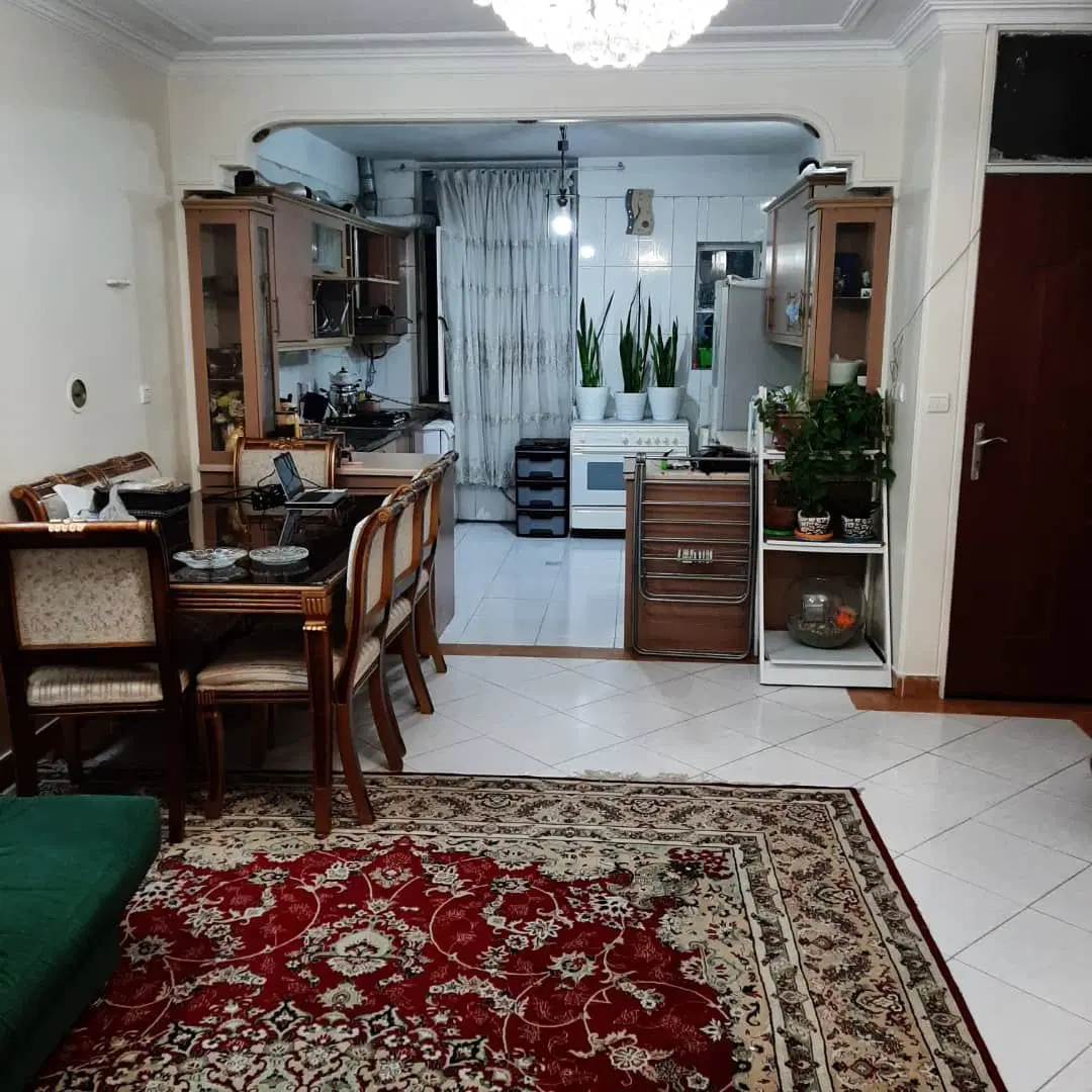 آپارتمان ۸۴ متری، دوخوابه، تخلیه