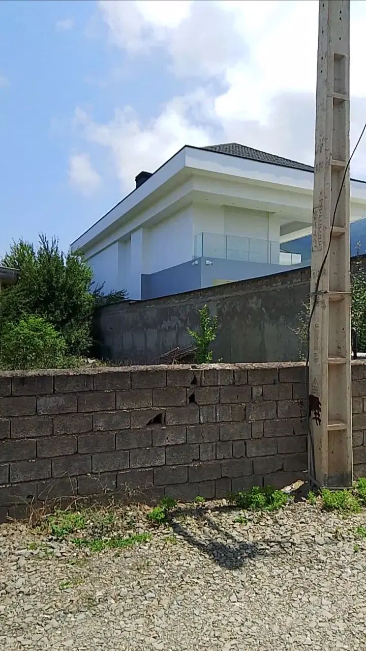 کلاردشت نصیری ۴۵۰متر زمین با ۳۳۰ متر جواز بروز