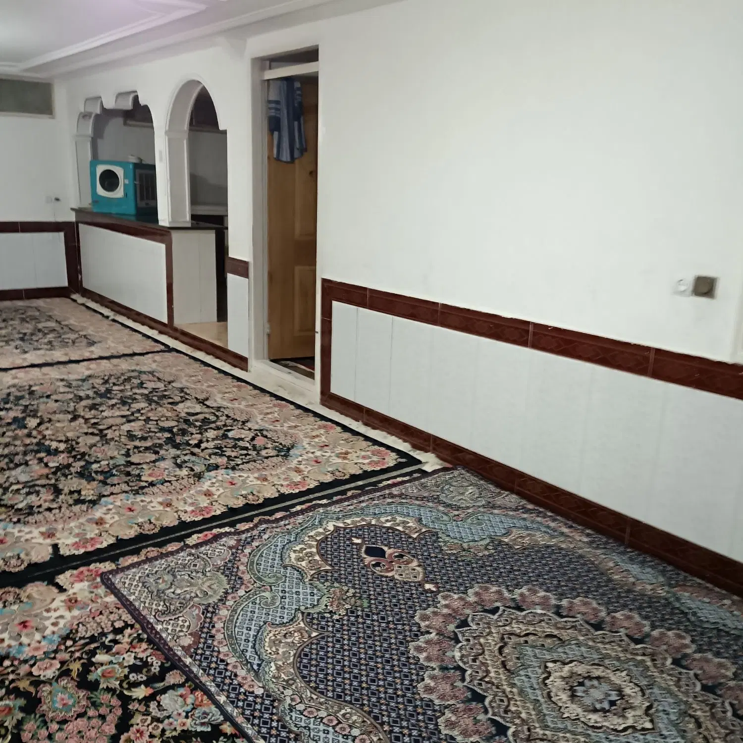 رهن اجاره زیر زمینی تمیز در پاپی خال دار