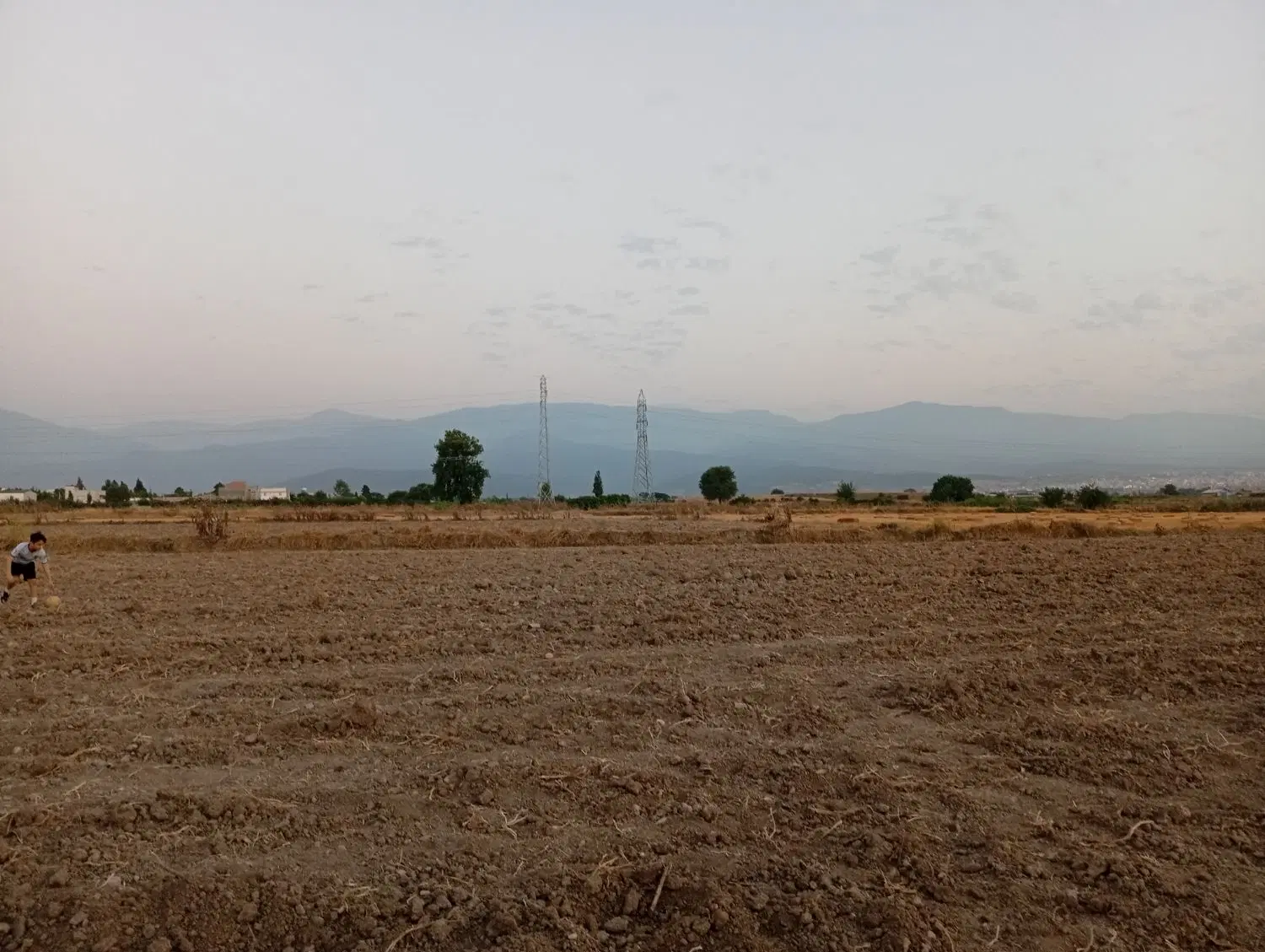 زمین250متری تجاری مسکونی بر اصلی ویلاشهر