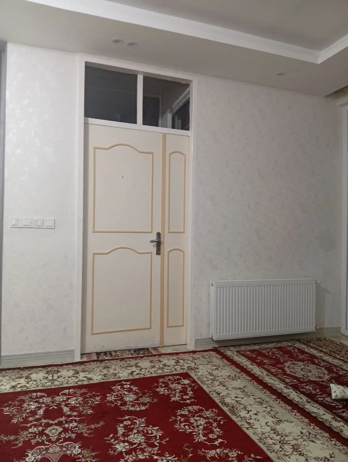 خانه اجاره‌ای بهاران 1_19 روبه روی سوپر شیشه ایی