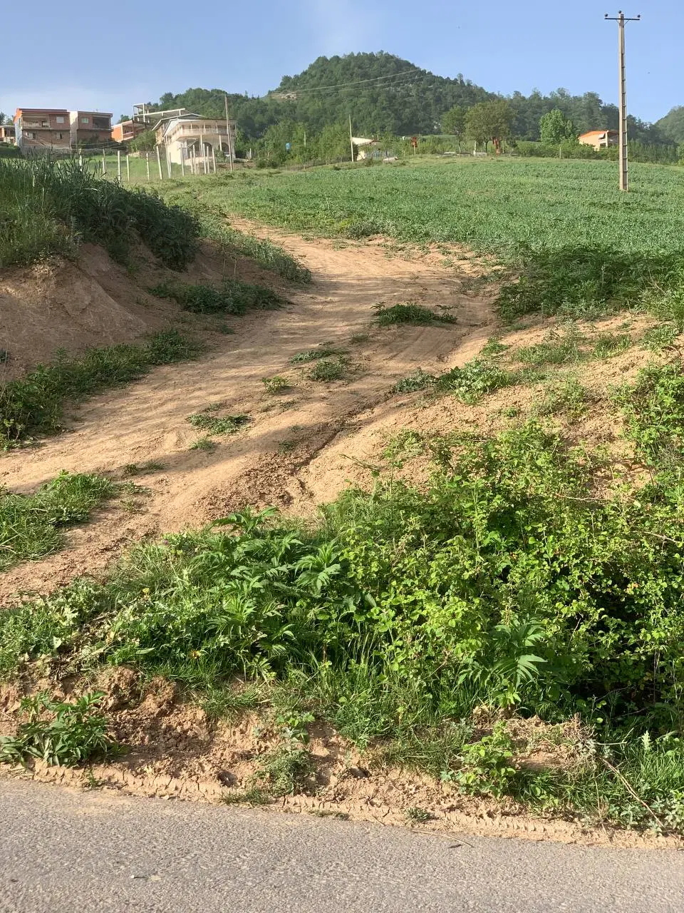 ۳۰۰ متر زمین فروشی روستای میانروستاق
