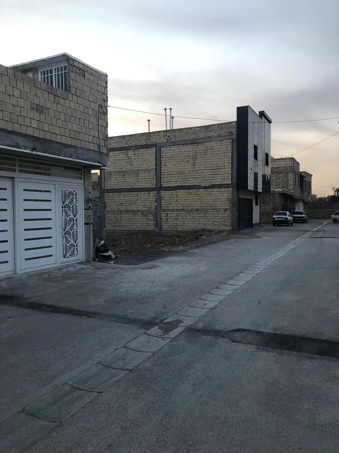 زمین قابل ساخت جنوبی چهارباغ