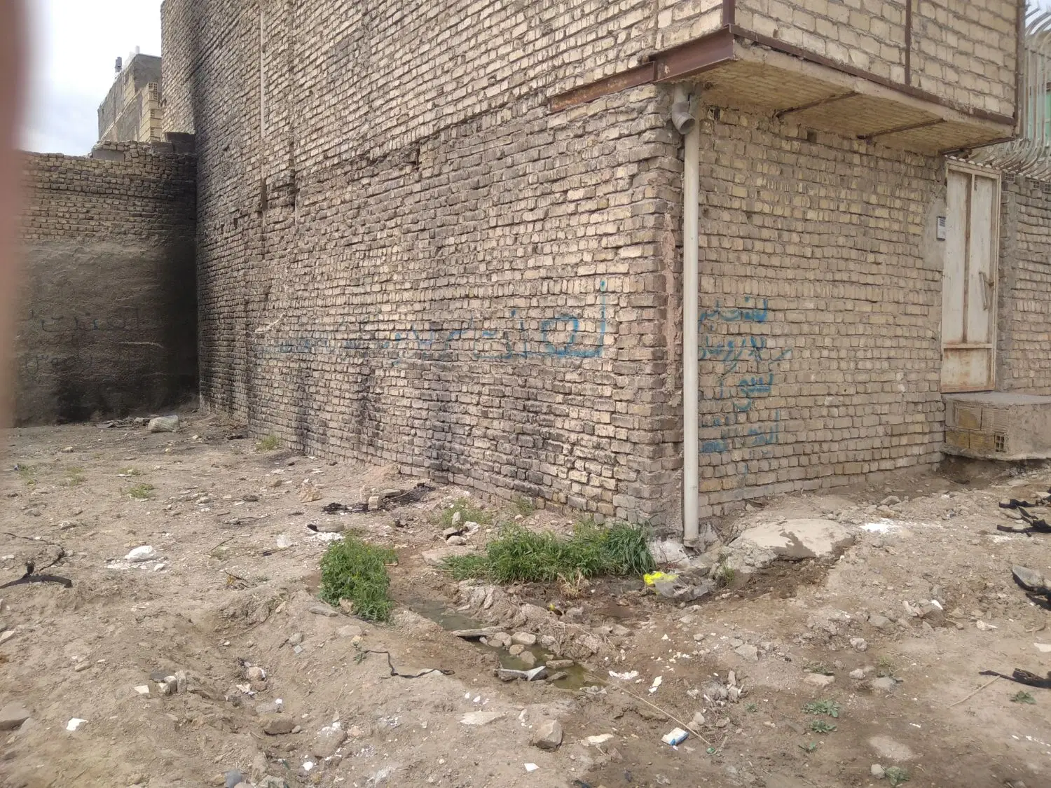 137متر زمین مسکونی