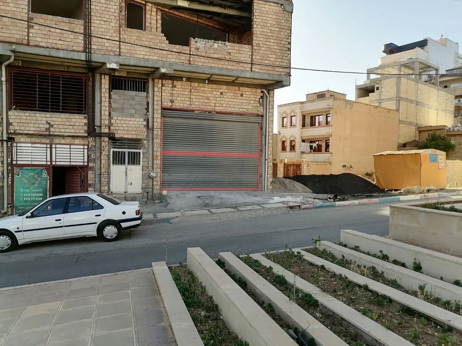 پارکینگ بزرگ