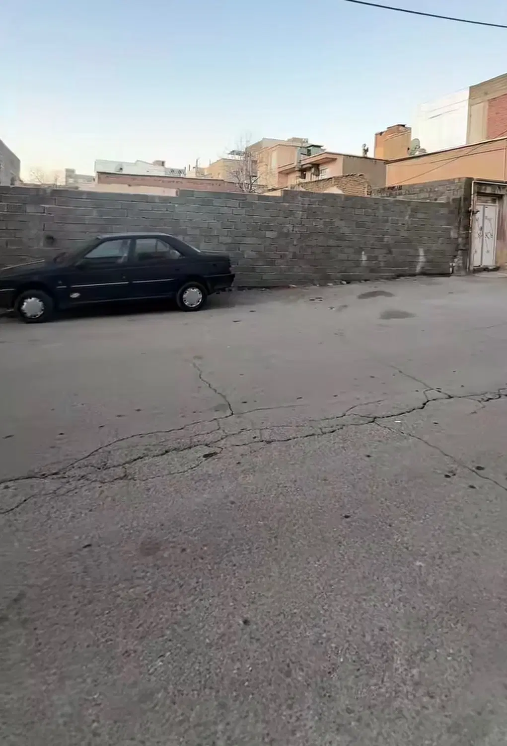 زمین ۳۷۵متری دهنه۱۵ بلوار کردستان
