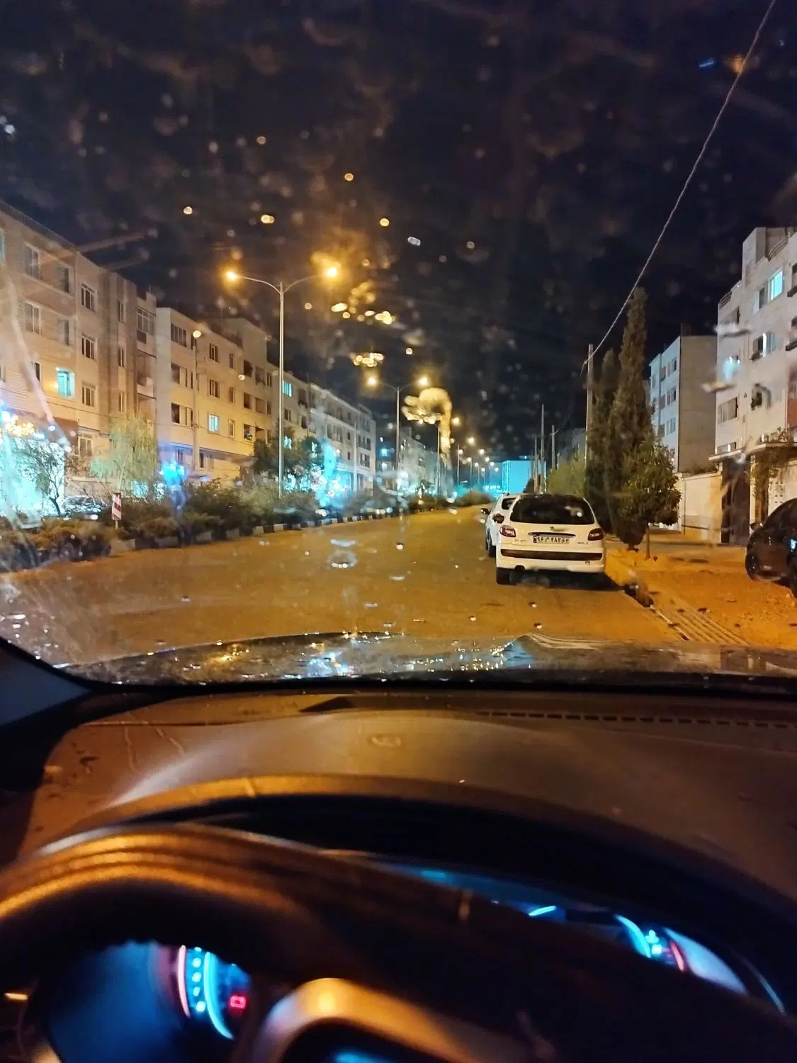 اجاره مغازه زیرزمین صدرا