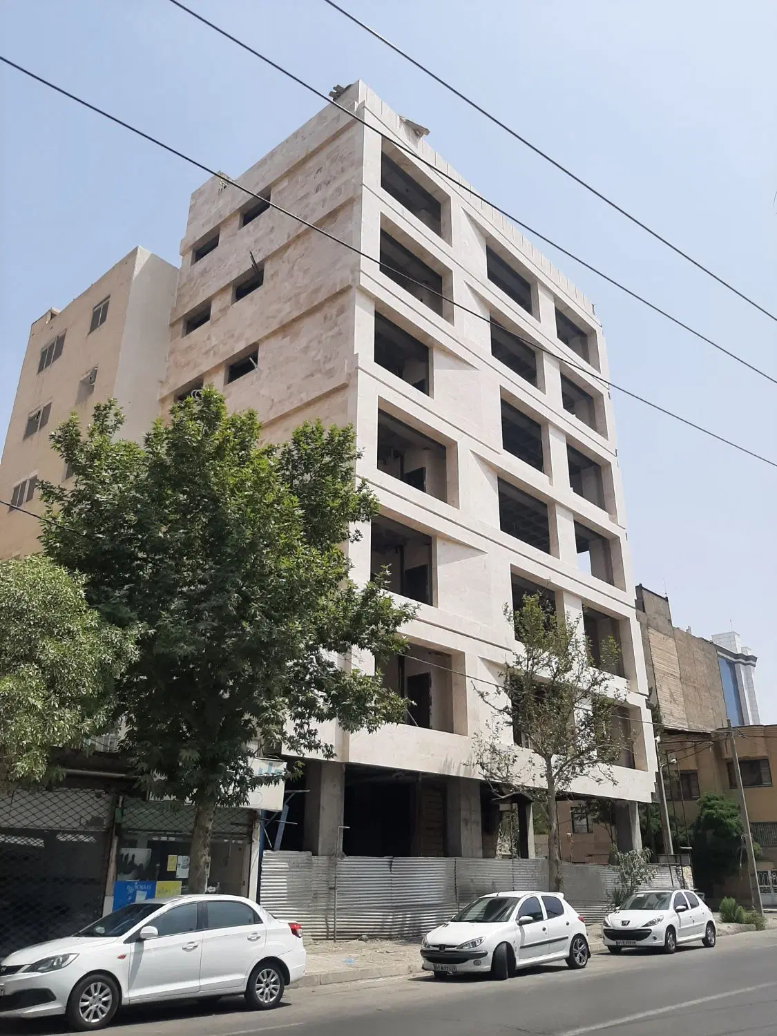 ویلایی ۳۳۰متر در۶واحد