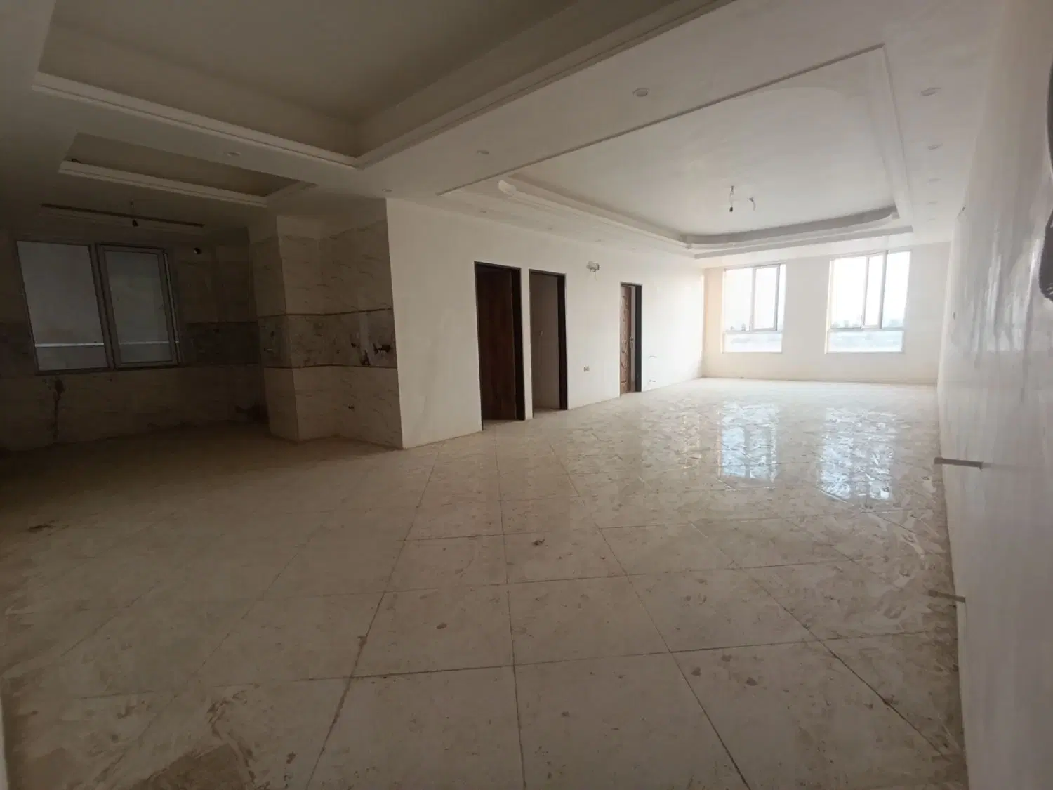 آپارتمان 128 متری با پارکینگ و انباری