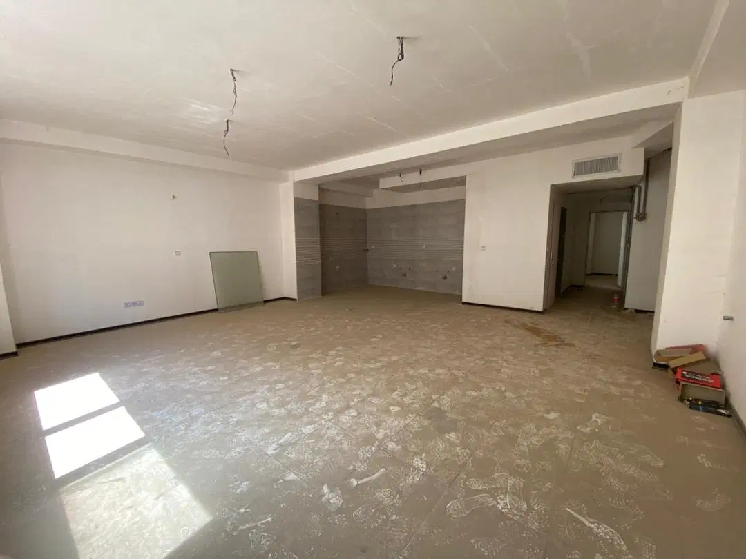فاز هشت پردیس طبقه اول تراس بزرگ کلید خام