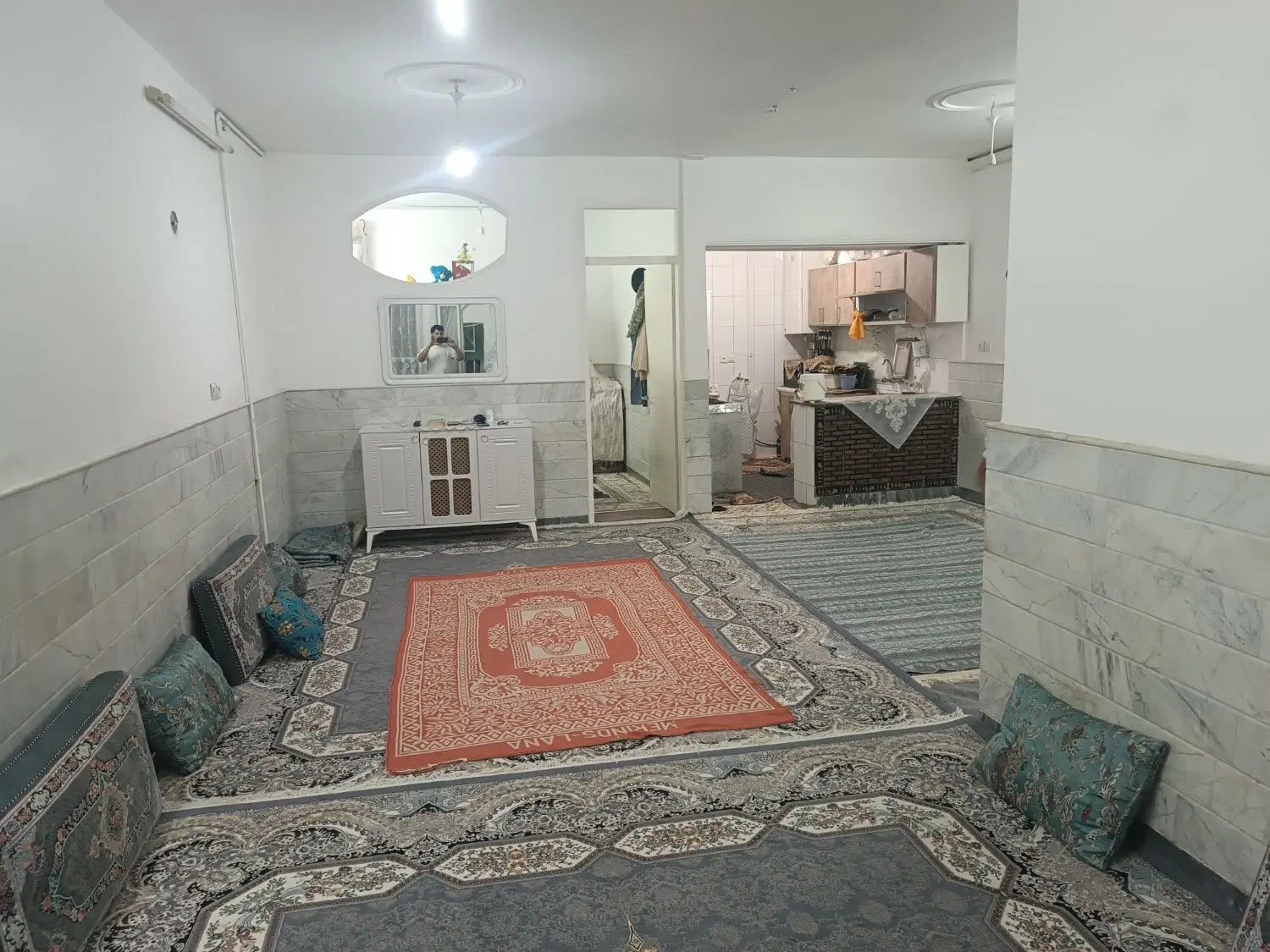 زیر زمین مثل همکف پر نور حیاط موتور خور
