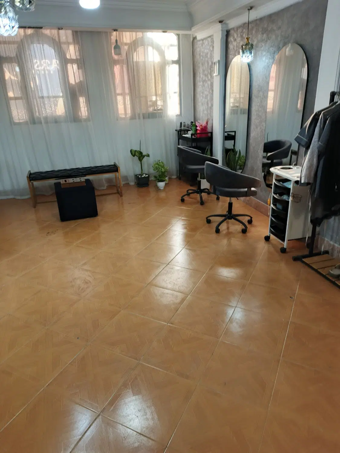 اجاره صندلی وتخت به لاین های فعال