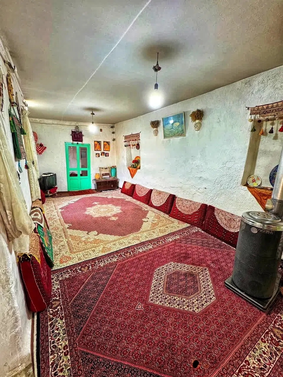 بومگردی سنتی و کاهگلی میزبان مسافران عزیز