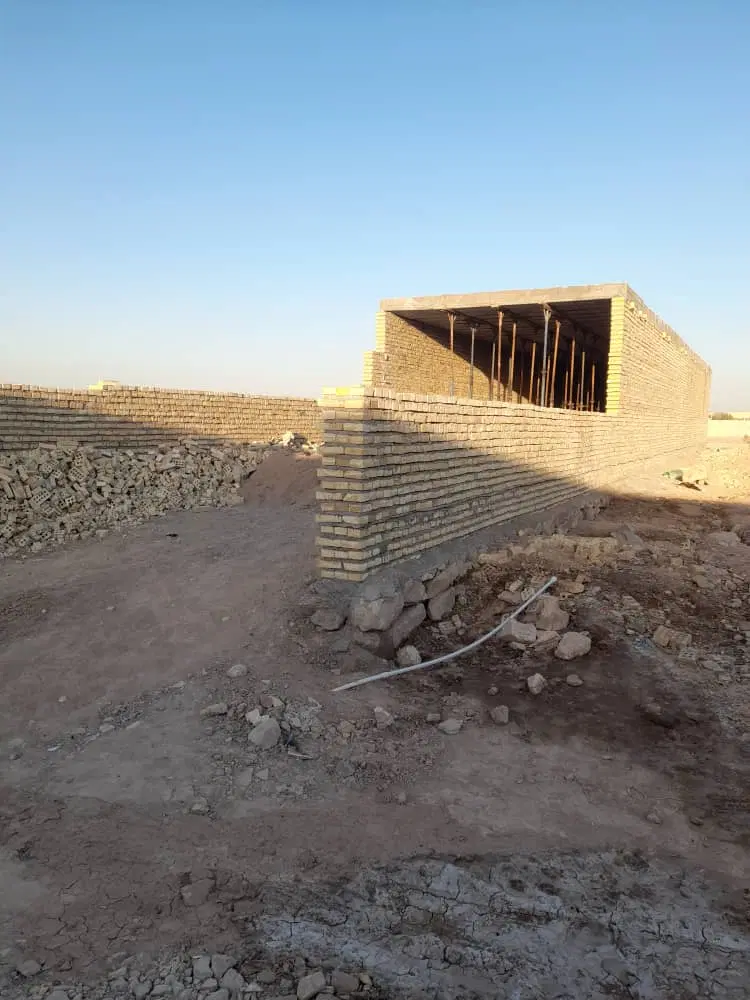 خانه نیم کاره