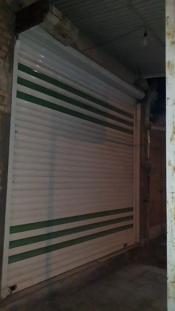 مغازه ۳ در۴ برای اجاره با کرکره برقی