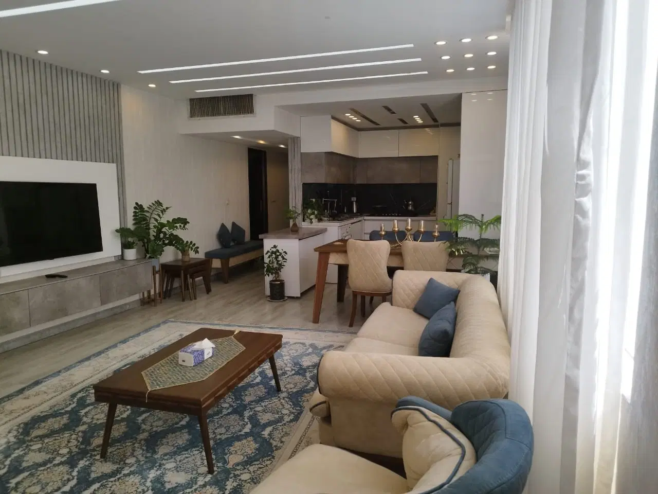 فروش آپارتمان دوخوابه شیک جنوبی