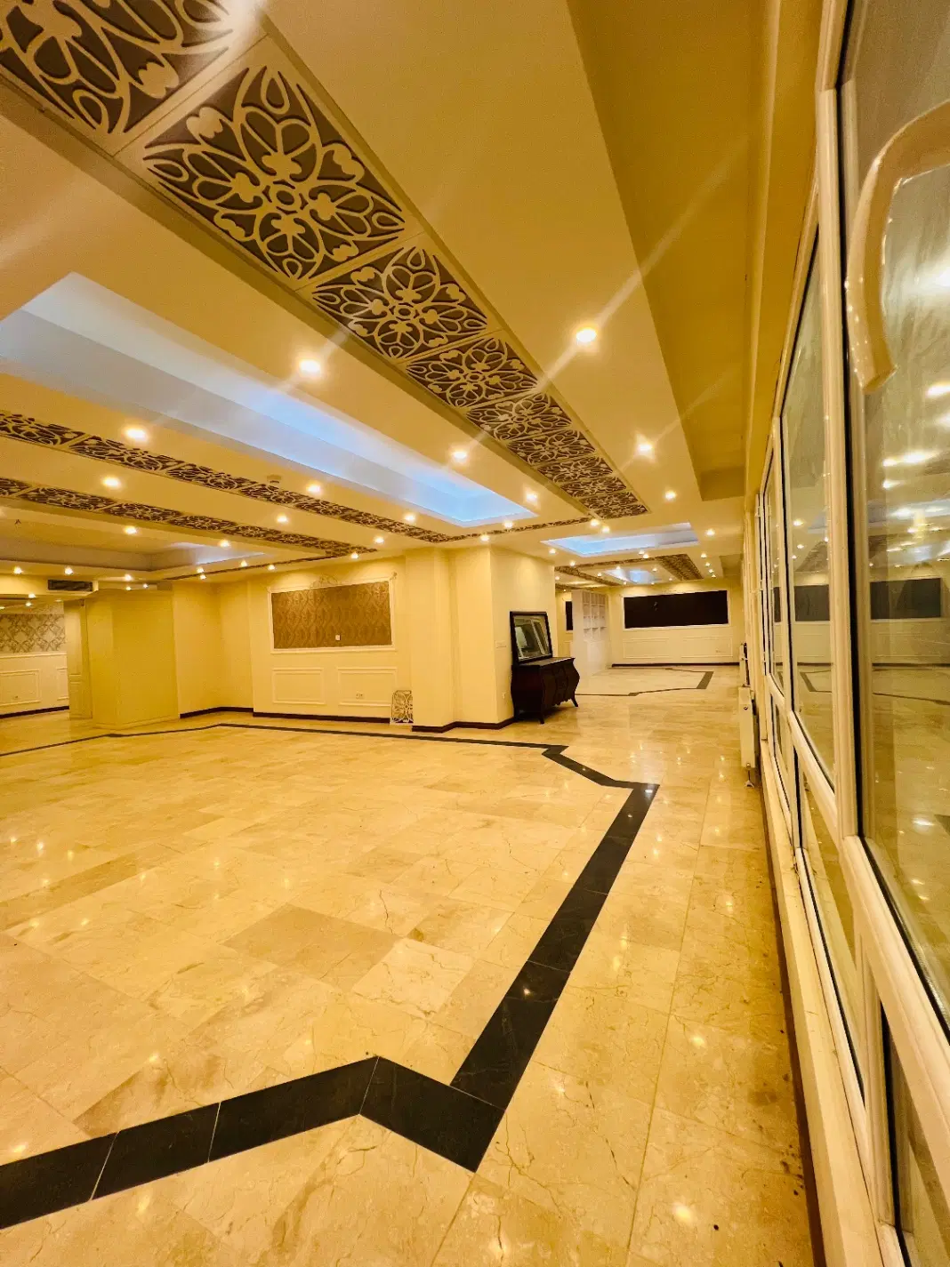 ۴۰۰متر پنت ۳پارکینگ سندی تاپ لوکیشن شیک مجلل