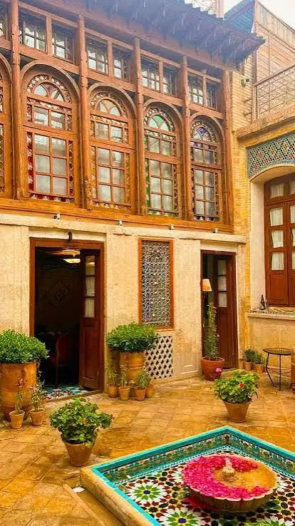 فروش ویلایی مرکز شهر تو دل بازار