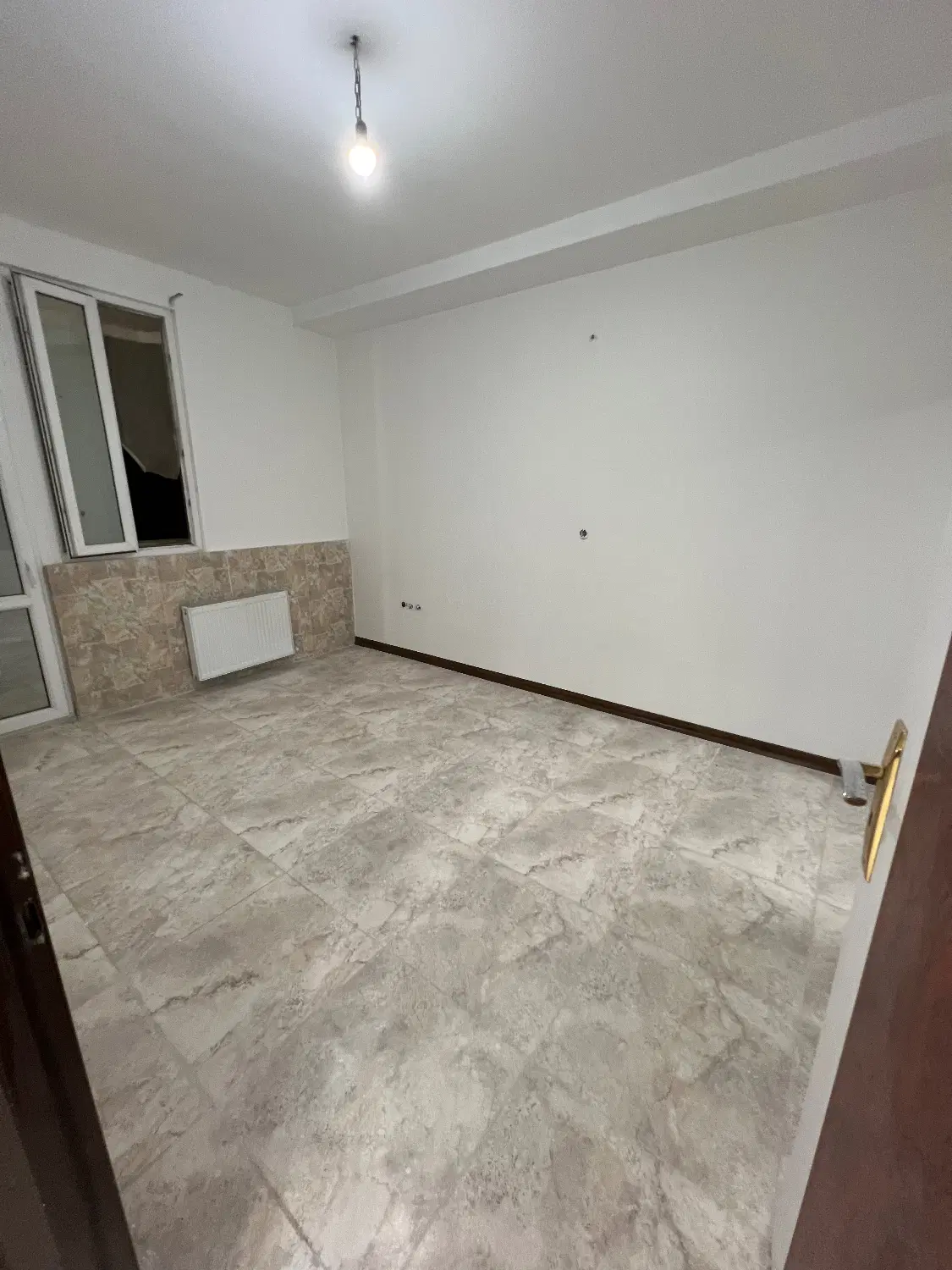 اجاره آپارتمان ۱۴۰ متر دو خواب طبقه ۳ پارکینگ دار