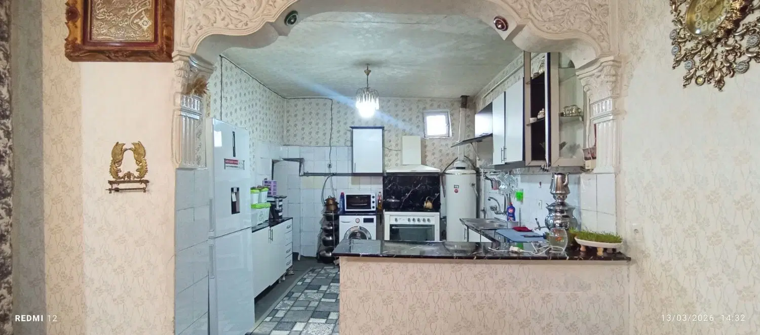 خانه ۱۰۰ متری بلوار لب اب