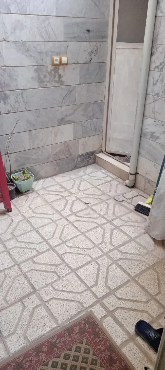 همکف دربست.راه جداداخل کوچه