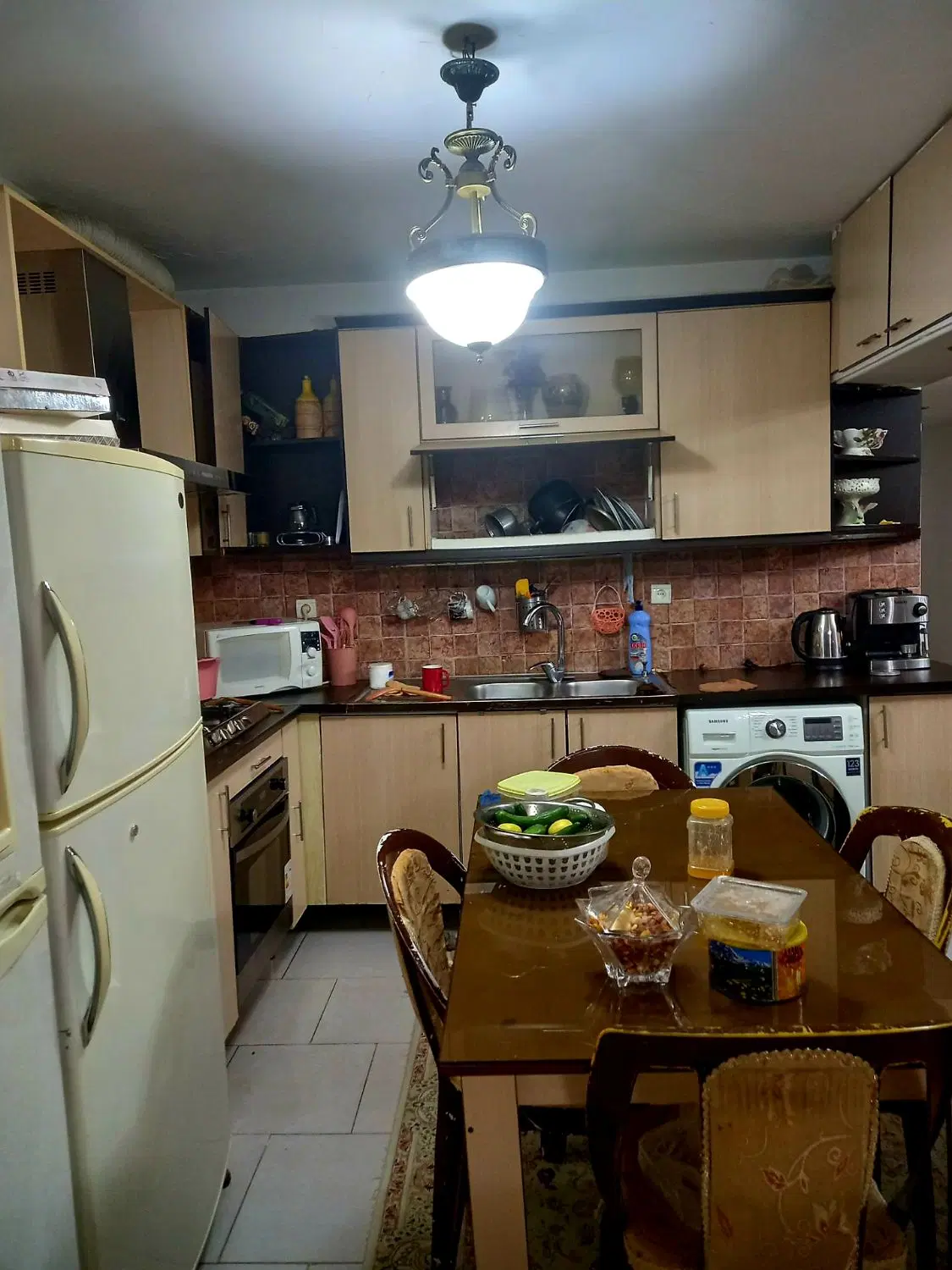 واحد ۱۱۰ متر ط اول فول امکانات