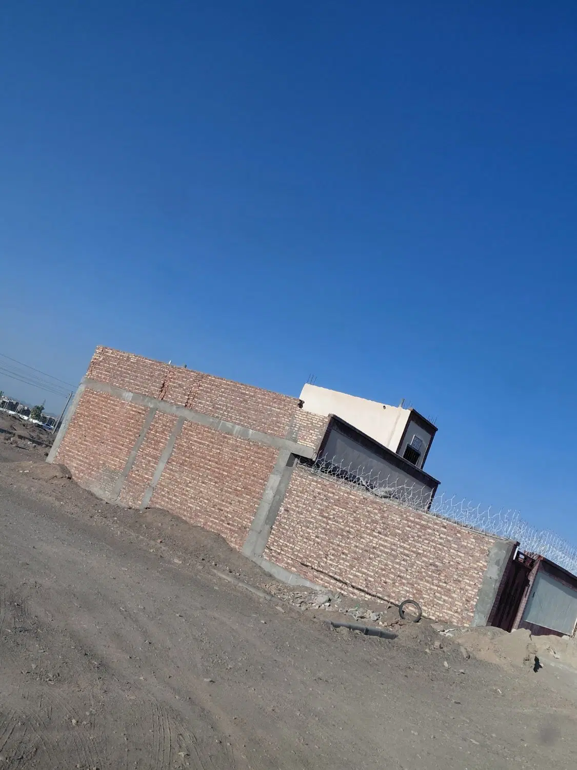 زمین دادگستری دونبش 16*10