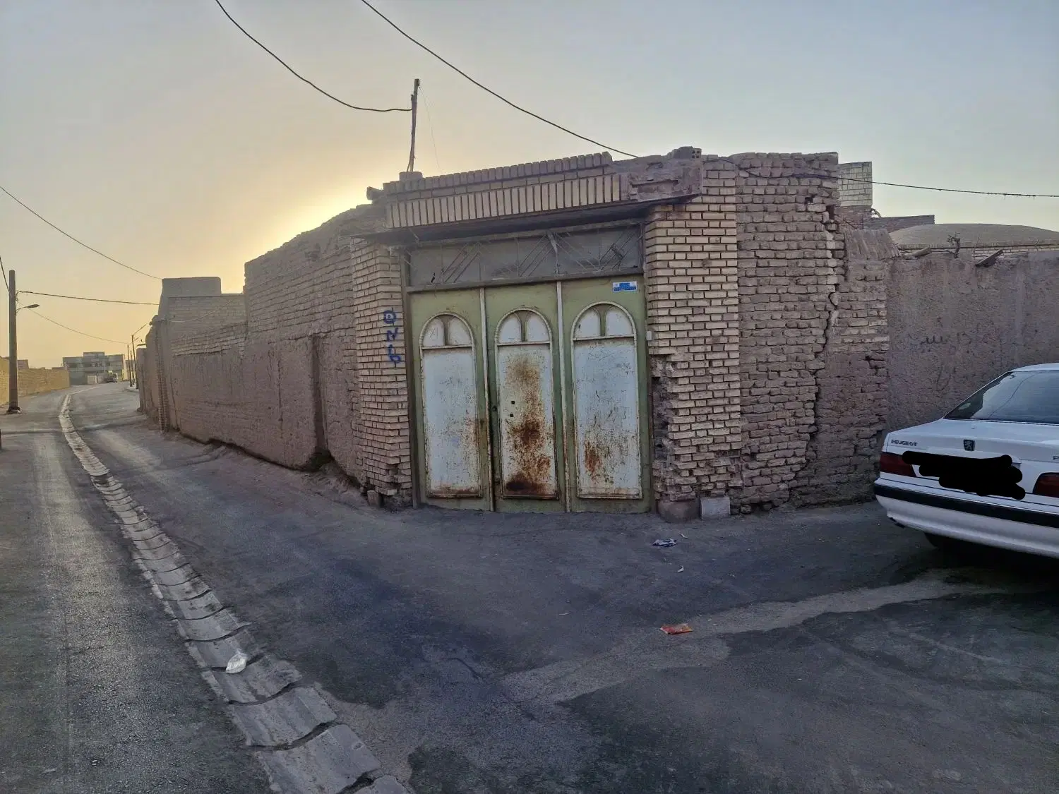 فروش خانه مسکونی قدیمی حوالی پارک نشاط