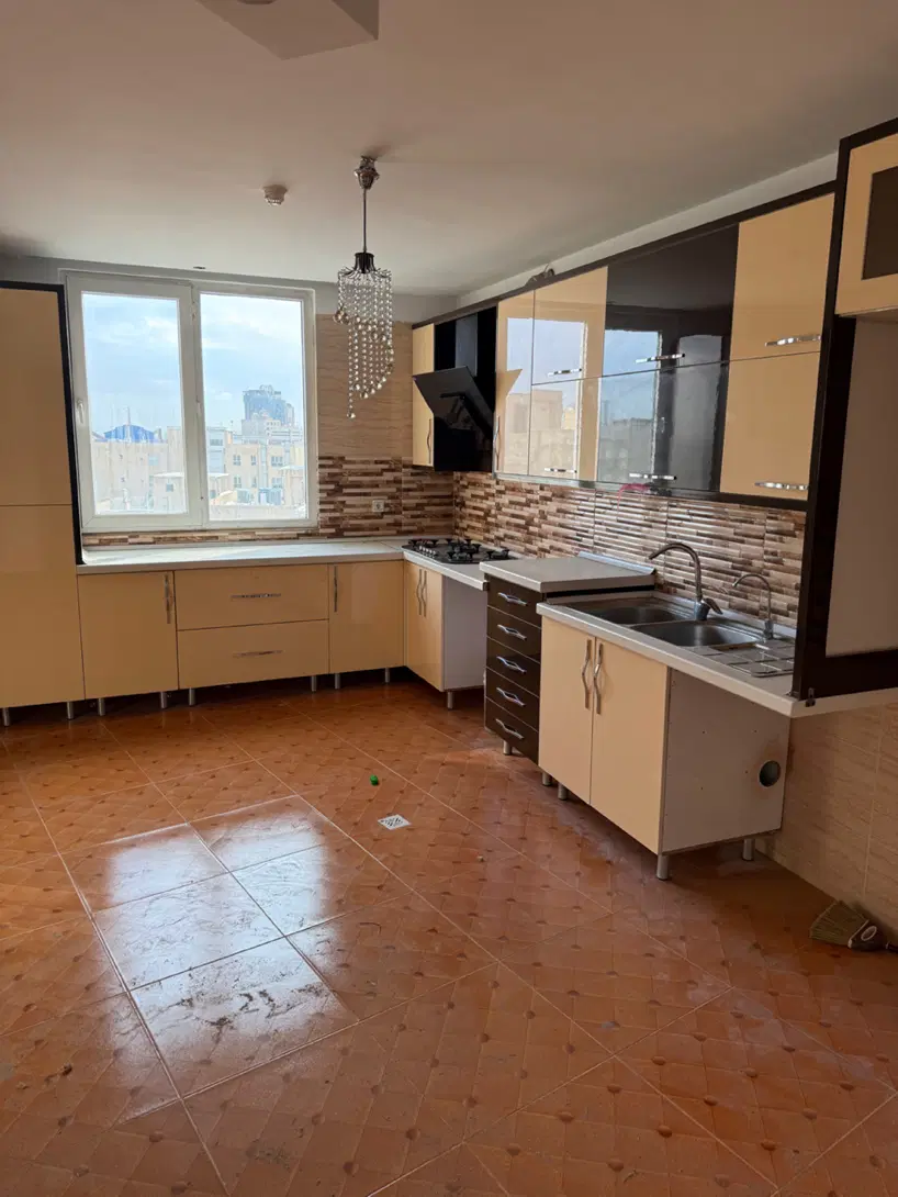 آپارتمان گل آرای جنوبی