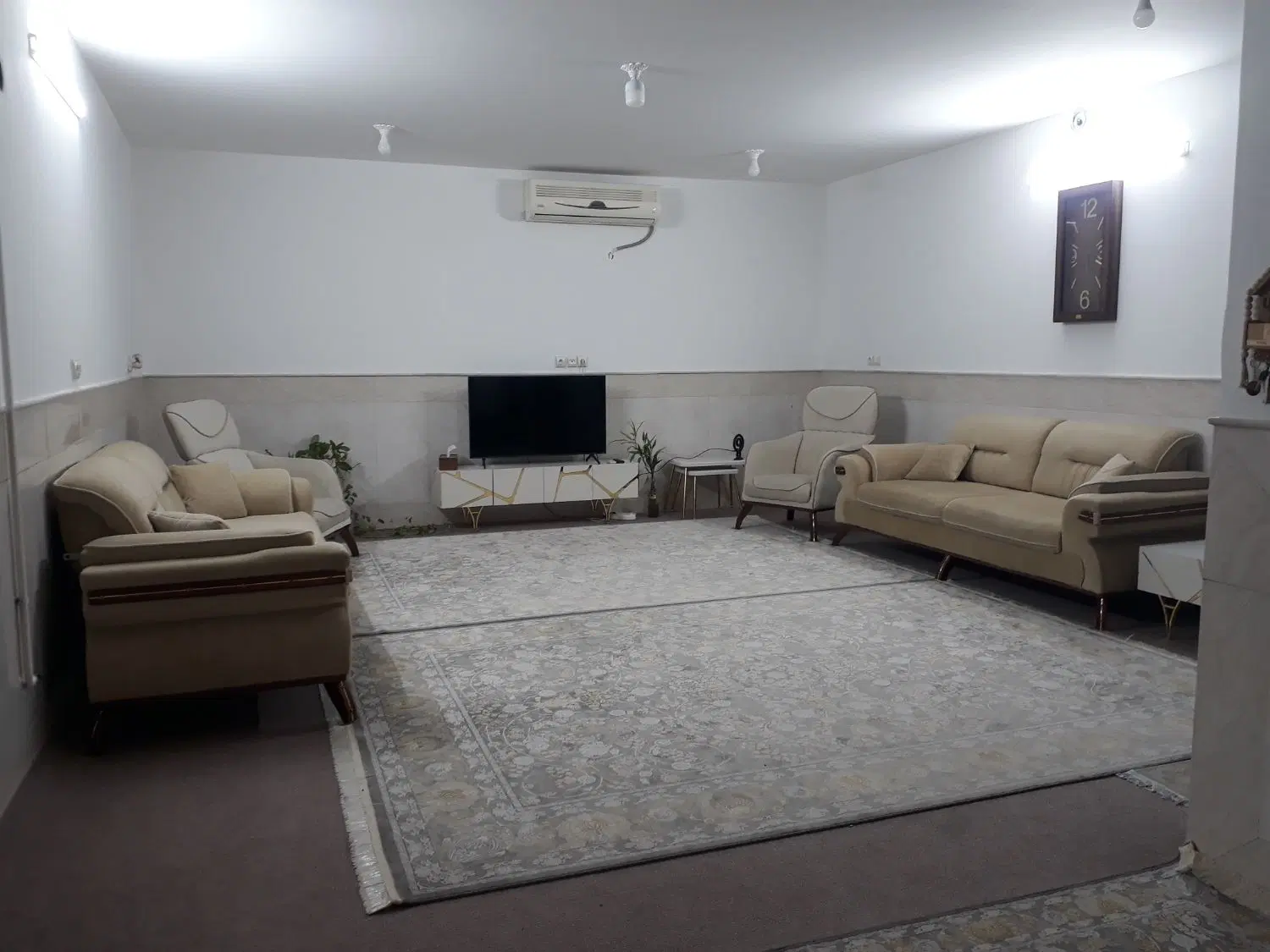 خانه ۷۲متری دوطبقه ونیم