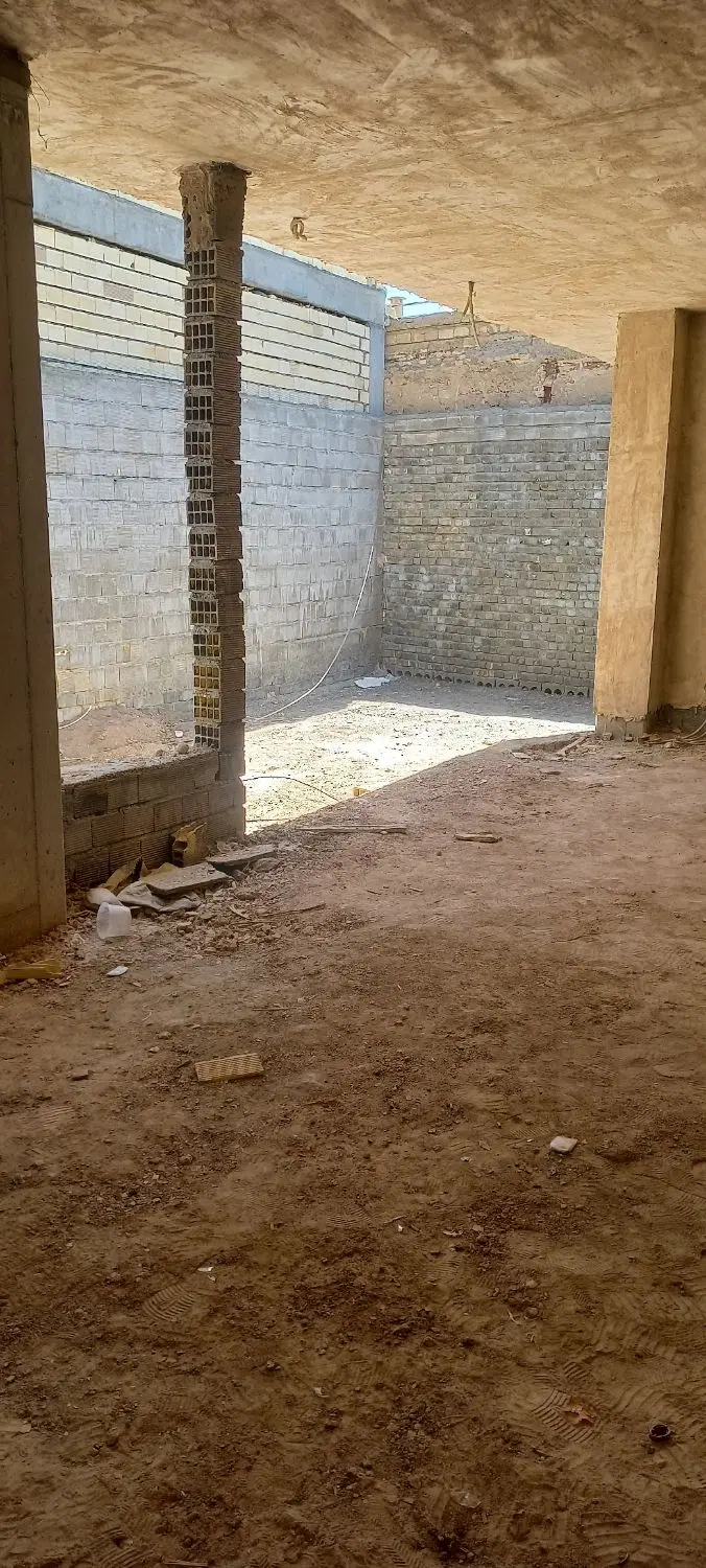 خانه نیمه ساز. درچه