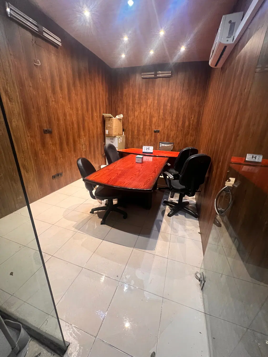 یکباب مغازه بر خیابان غزنوی