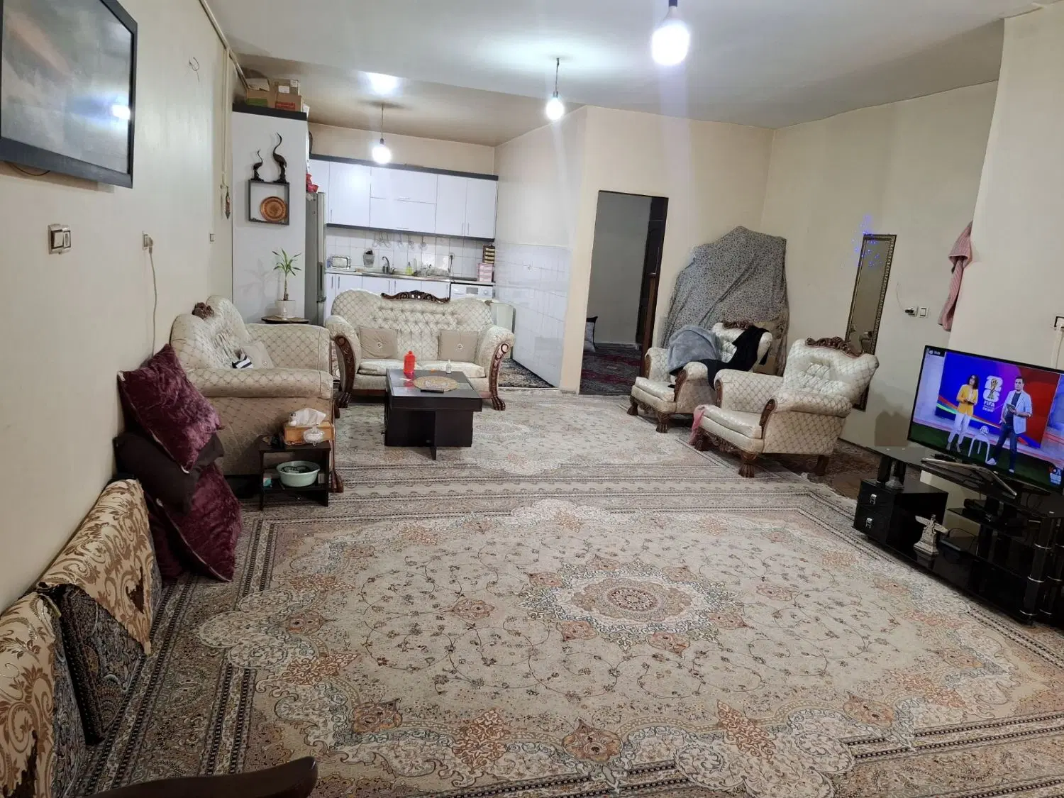 اجاره واحد ۹۰ متری ویلایی طبقه همکف