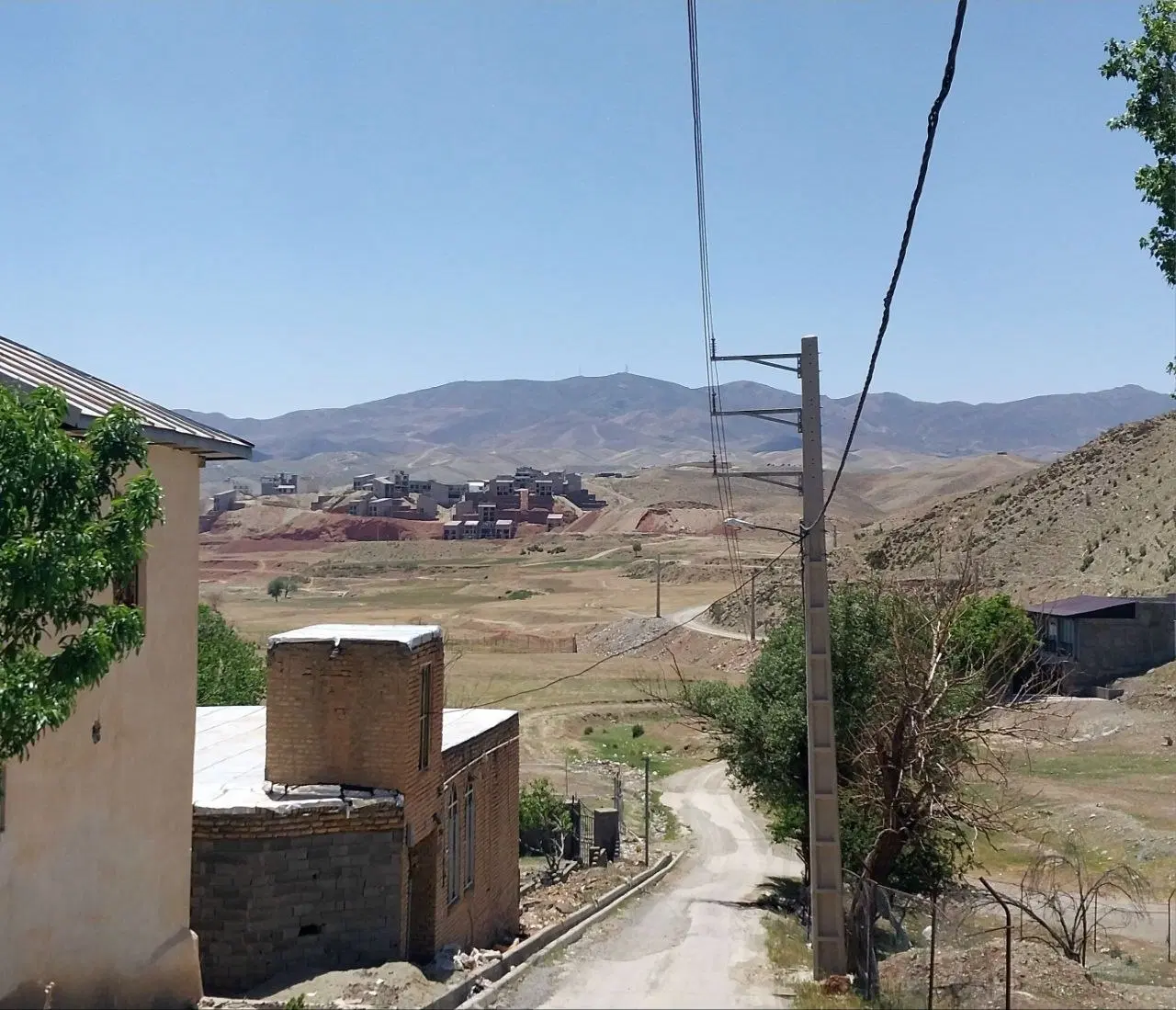زمین ۲۱۶۷ متر تاسکین آبسرد
