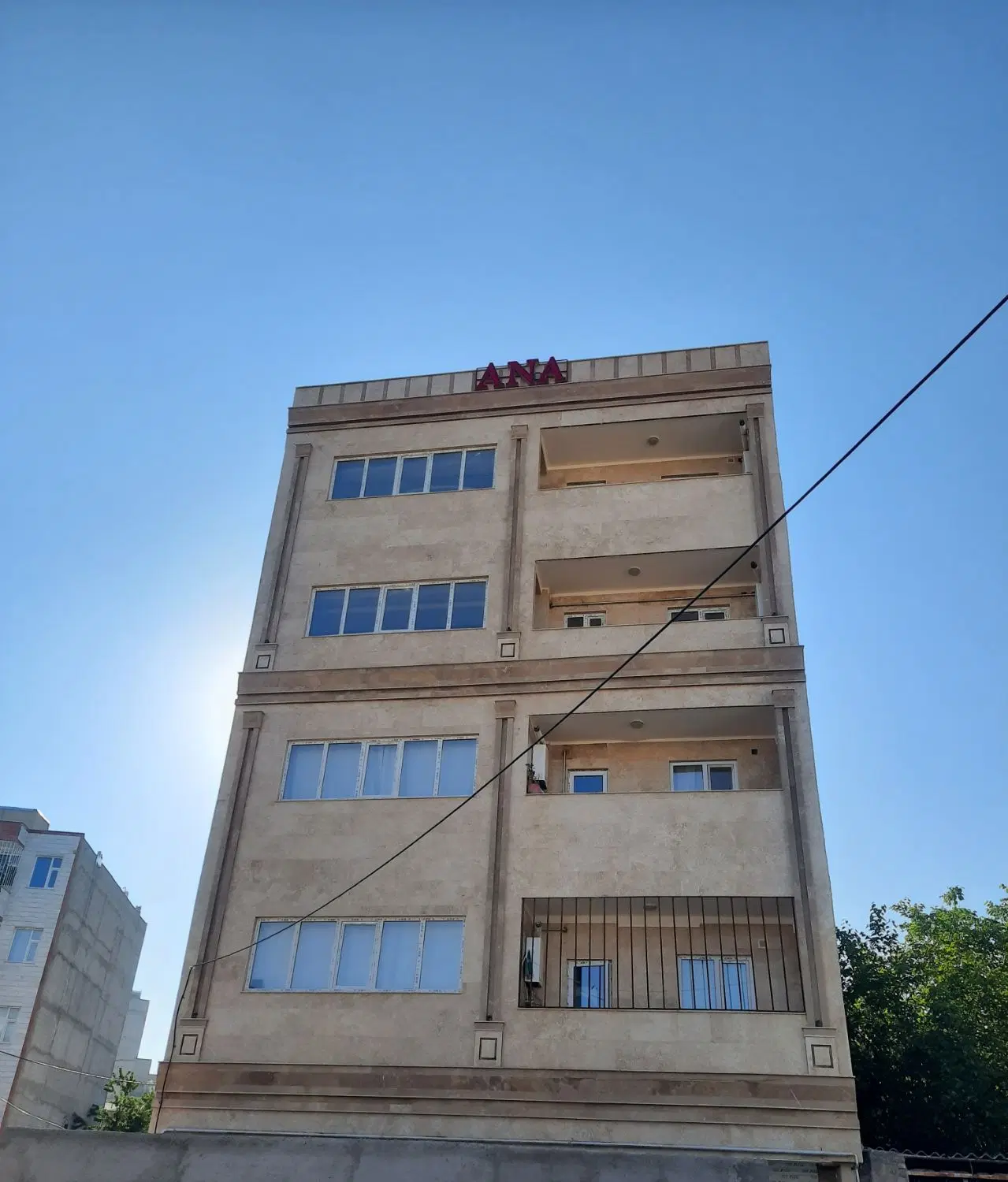 آپارتمان (3 از 4 میدان مخابرات 90 متر)