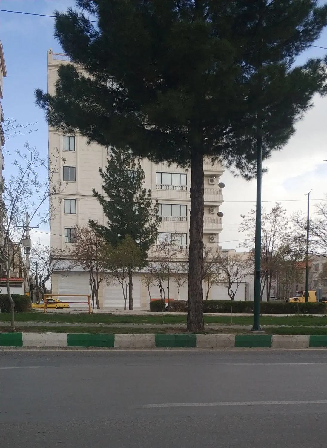 ۱۱۰ متر بر بلوار بهشت