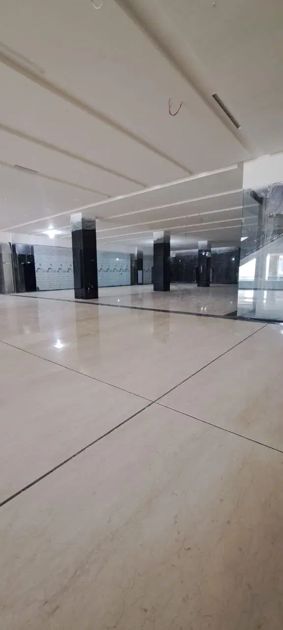 ۲۶متر تجاری دو نبش طبقه همکف_تهرانمال_دریاچه