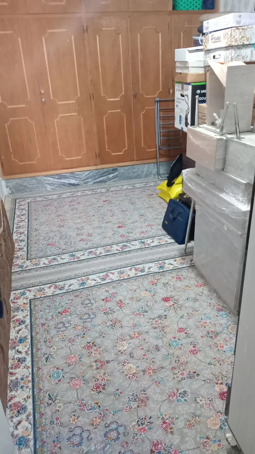 منزل ویلایی به همراه مغازه