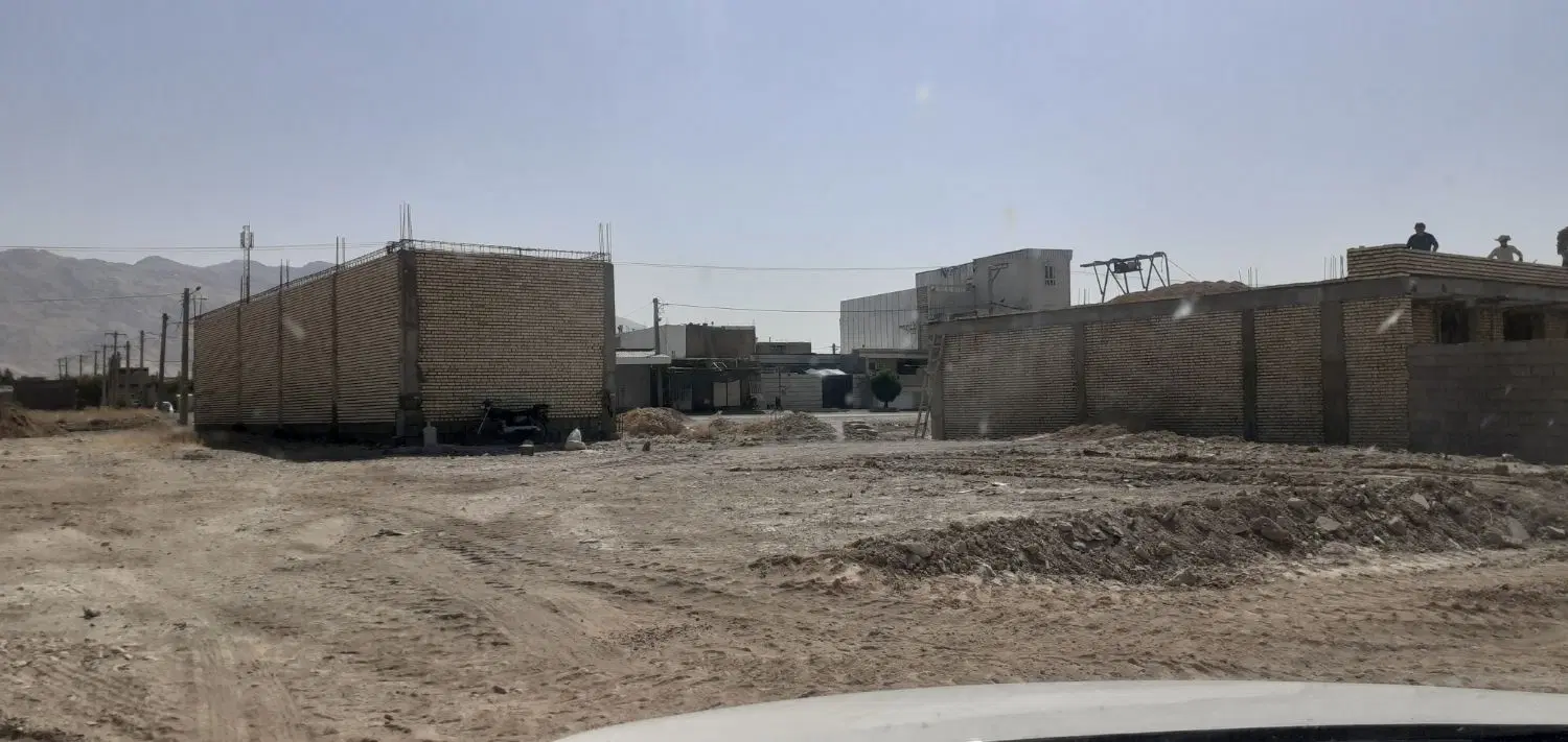 زمین مسکونی ابتدای ۹ دی