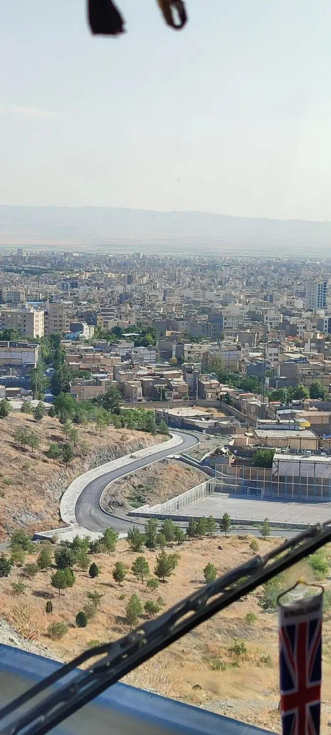 سیصد متر زمین مسکونی