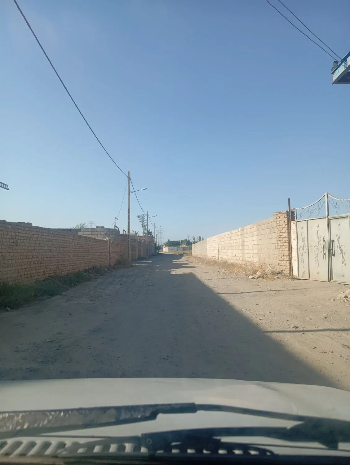 زمین درکلاکوب خیابان اول دور میدون