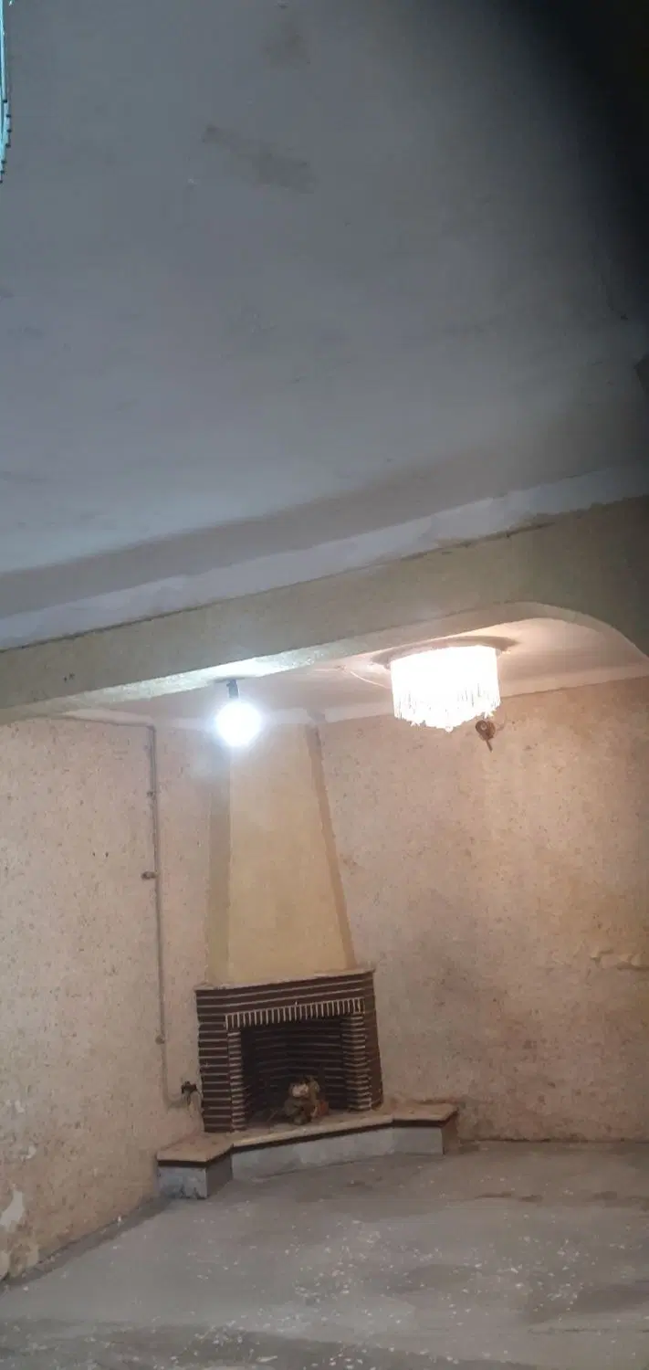 خانه‌۱۷۰متری‌کف‌گرسی‌دردانشجو۲۶