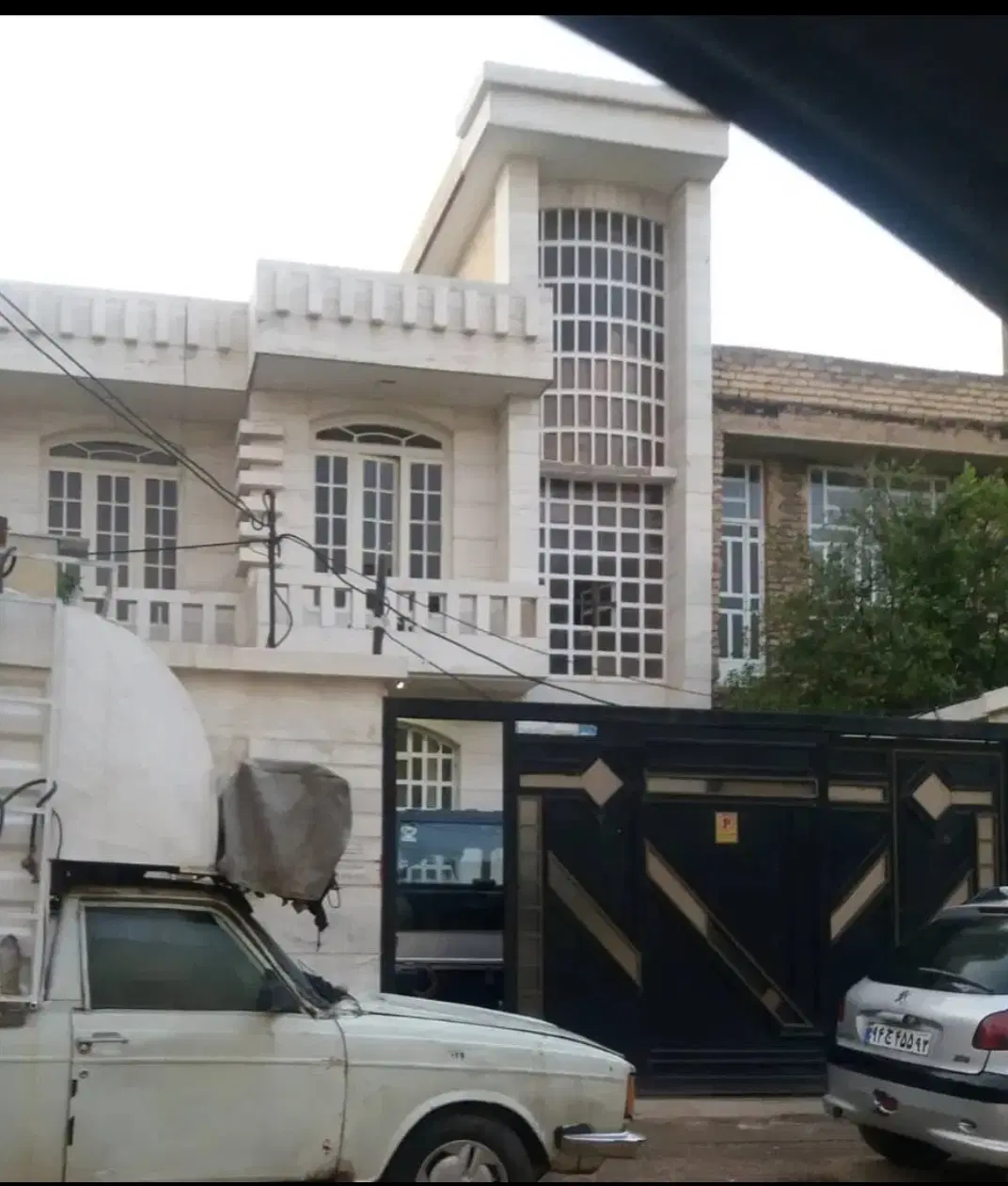 اکازیون منزل ویلایی۲طبقه ولفجرخ احرار ماشین رو شیک