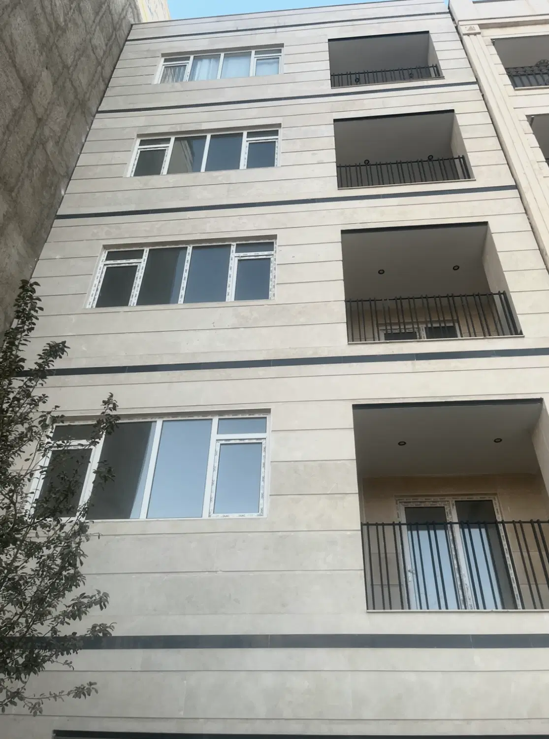 واحد ۶۲ متری ، اقاقیای ۲، دوکله نور