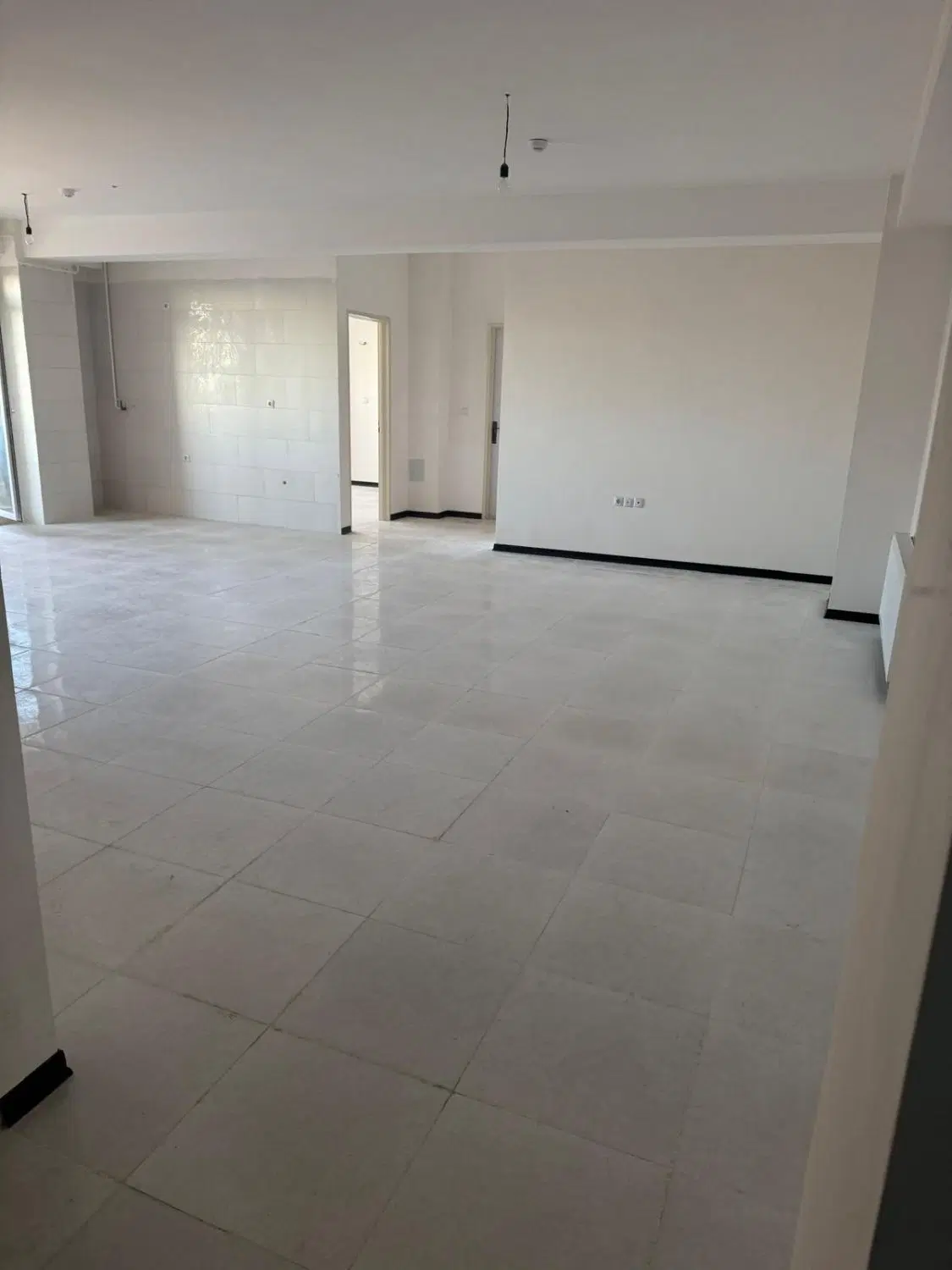 واحد ۱۷۵ متری در تاپ لوکیشن رشدیه