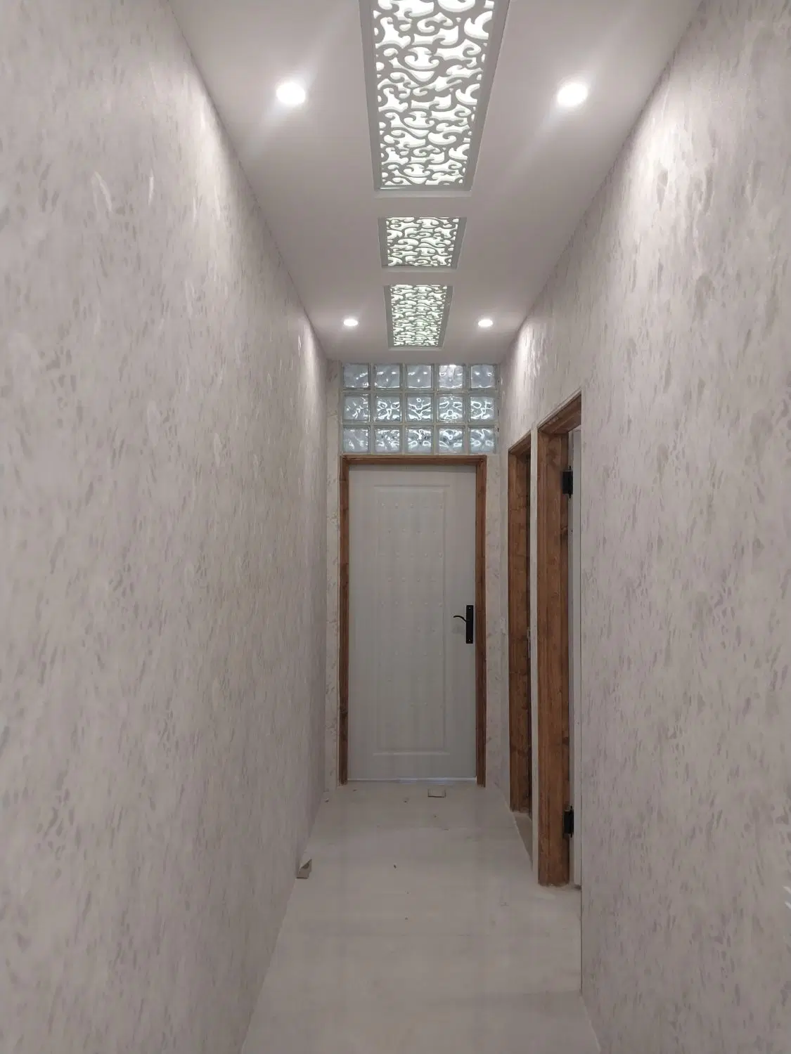 اپارتمان عبادی ۹۳