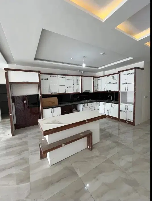 ۱۳۰ متر دو خوابه خوش نقشه فول امکانات